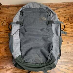 The North Face Iron Peak Backpack - Grey (Flawed clips)